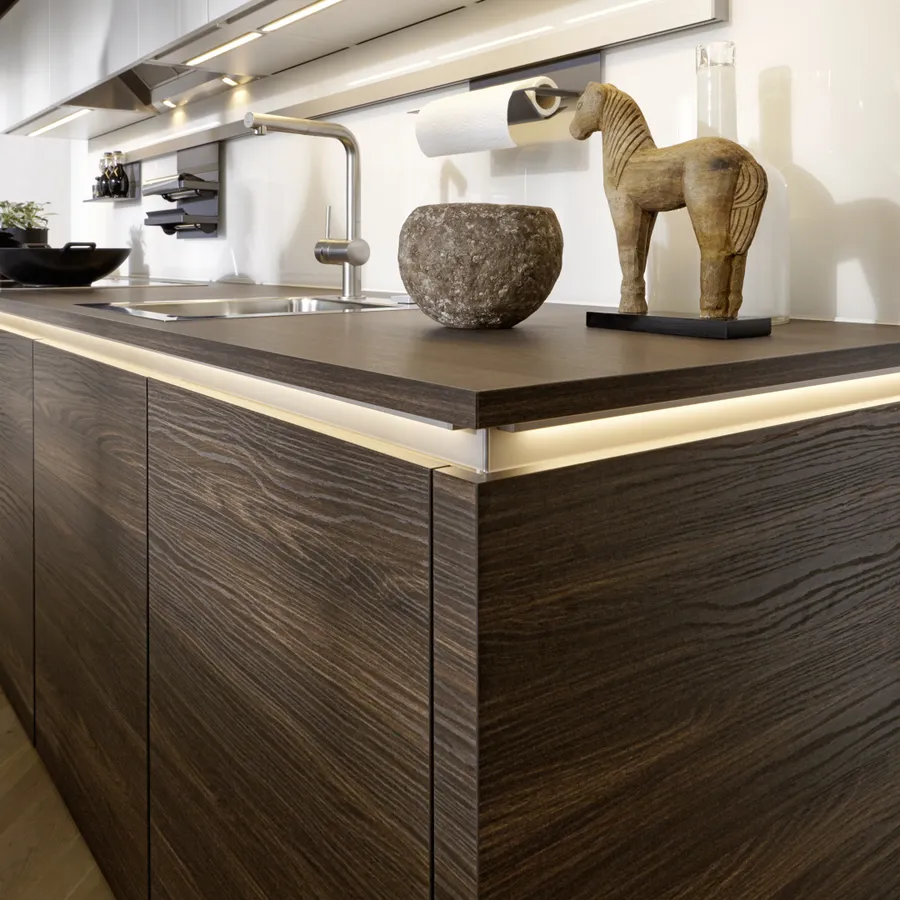 Kuhinja Nolte Küchen Artwood 22K - Nussbaum Kuba / Feel 961 - Weiß — slika 2