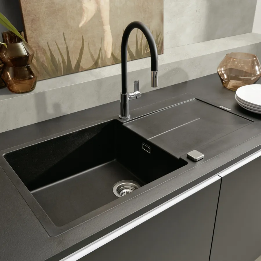 Kuhinja Nolte Küchen Lucca - Zement Saphirgrau / Plus - Schwarz softmatt — slika 4