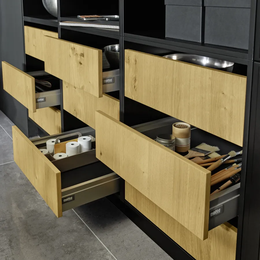 Kuhinja Nolte Küchen Torino Lack - Schwarz / Legno - Eiche Champagner — slika 2